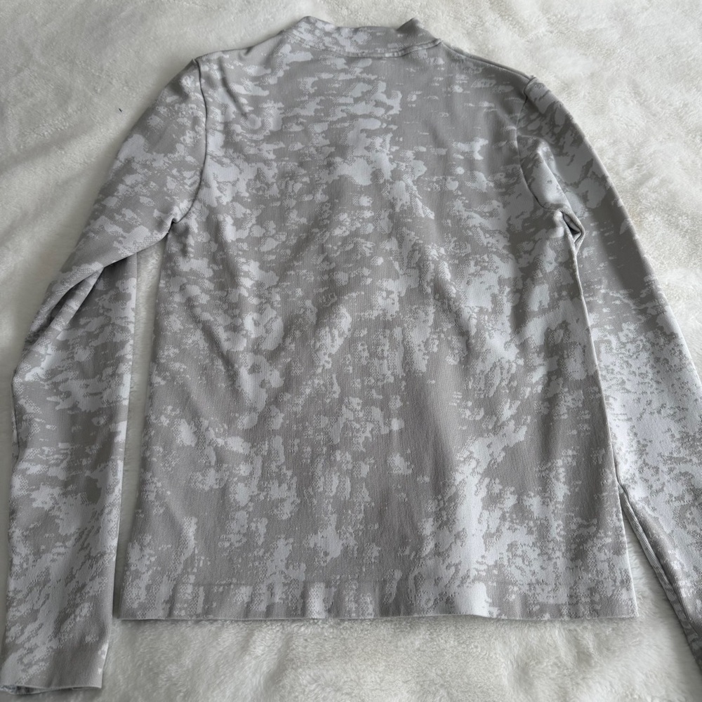 Fabletics Mist Seamless Half Zip Size Medium - image 10